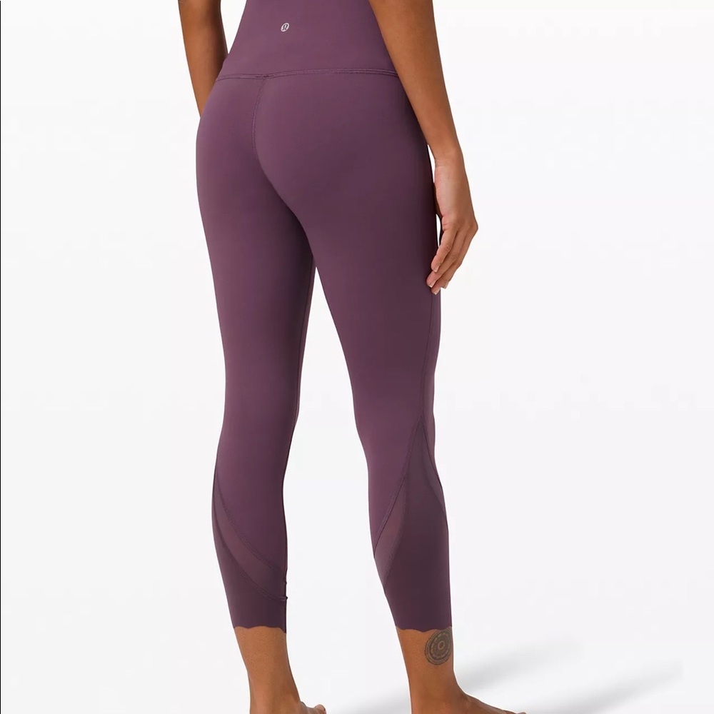 Lululemon Scalloped Hem High-Rise Crop